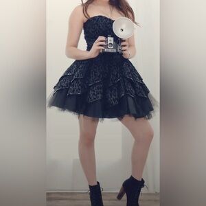 Strapless Black Tiered Tulle Party Dress